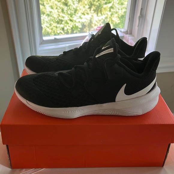 Nike Zoom Hyperspeed Court Volleyball Shoes, Black SIZE 8 - Picture 1 of 6